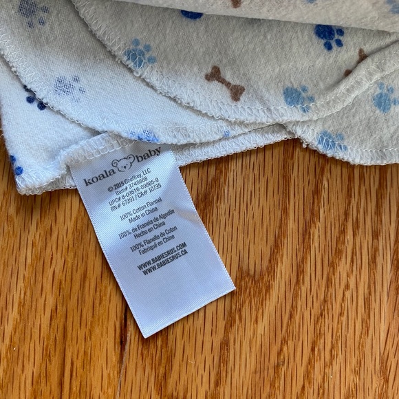 Carter’s and Koala Baby receiving blankets - Picture 2 of 2